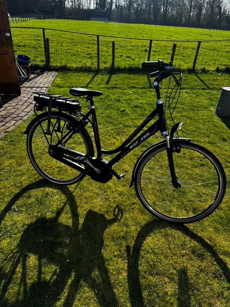 Batavus Garda dames ebike met bosch middenmotor, Ophalen, Batavus, Zo goed als nieuw, 47 tot 51 cm