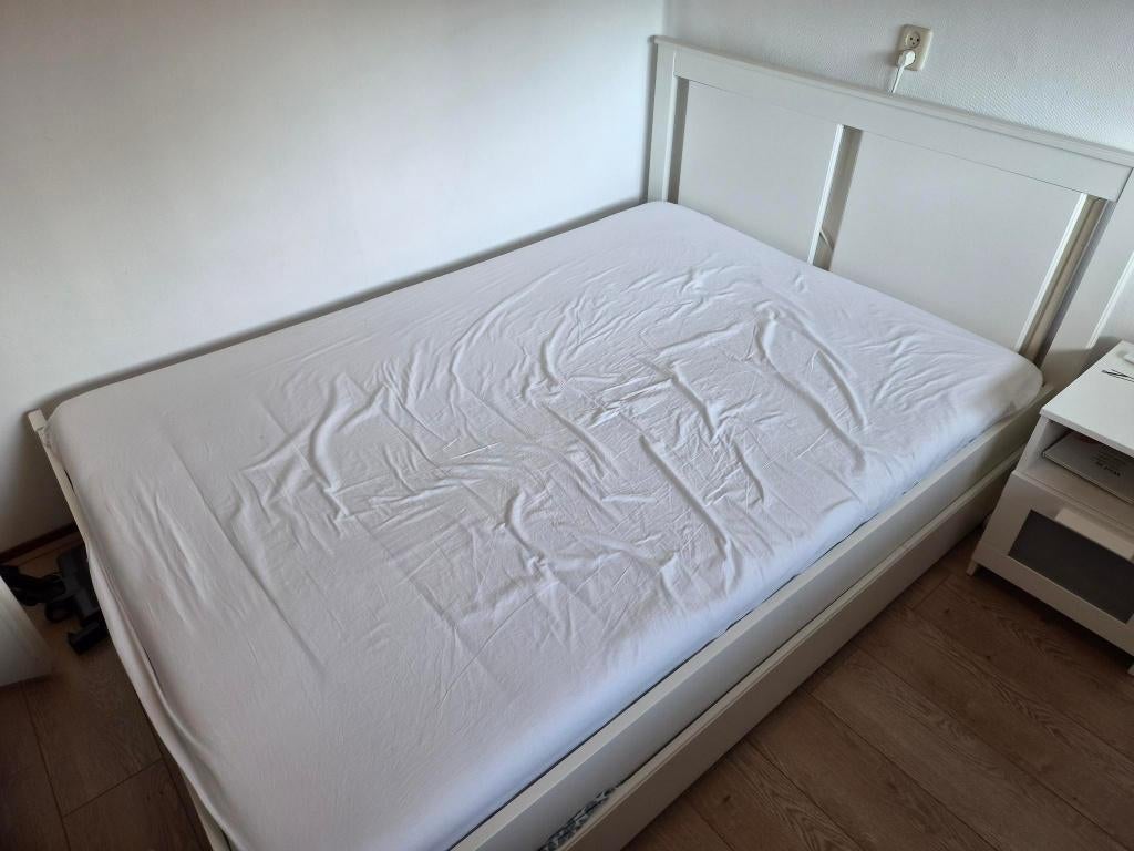 IKEA SONGESAND bed 140x200 met VESTERÖY Pocketveringmatras, Huis en Inrichting, Slaapkamer | Bedden, Ophalen, Wit, Tweepersoons
