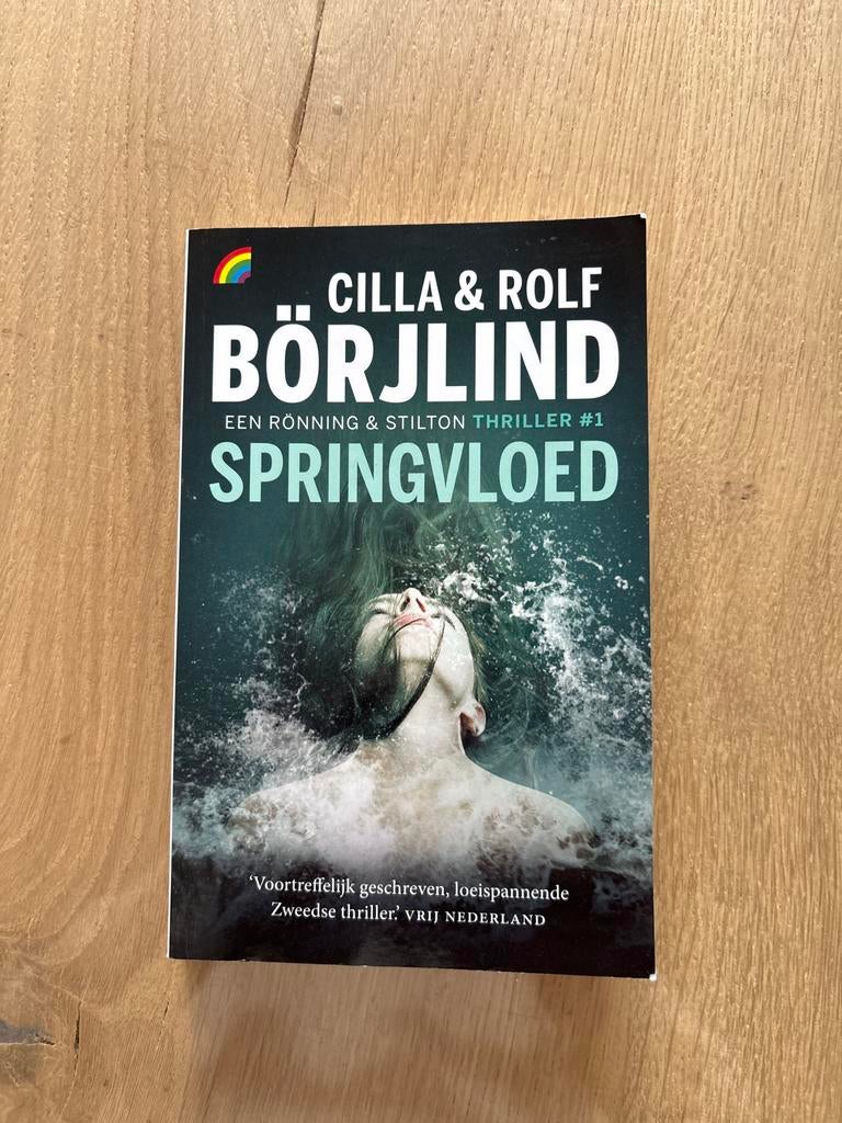 Springvloed - Cilla & Rolf Börjlind (Thriller #1), Boeken, Ophalen of Verzenden, Zo goed als nieuw, Scandinavië