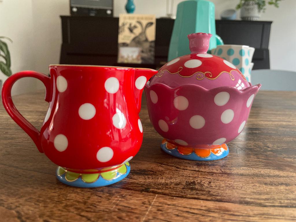 Suikerpotje en melkkannetje Oilily, Overige typen, Ophalen of Verzenden, Zo goed als nieuw, Overige stijlen