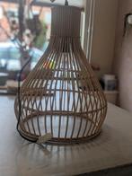 Rotan hanglamp, Huis en Inrichting, Lampen | Hanglampen, Ophalen, 50 tot 75 cm, Bohemian, Zo goed als nieuw