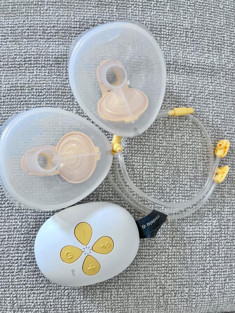 Medela Duo Hands‑Free Breast Pump, Ophalen of Verzenden, Borstkolf