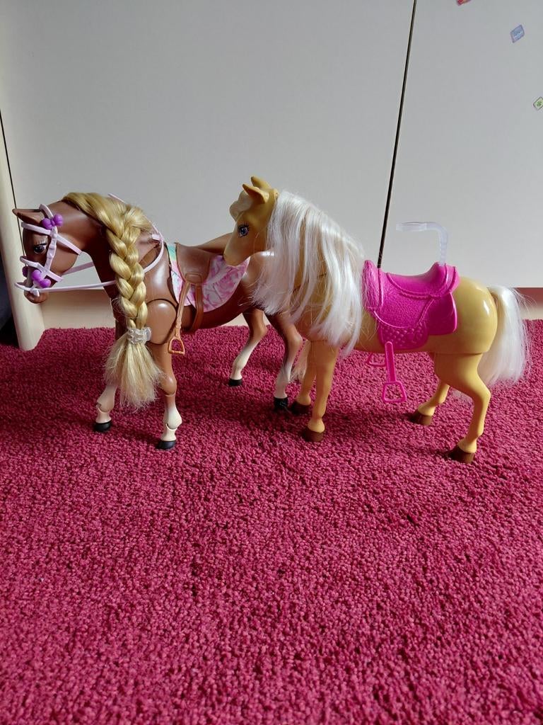 2 Barbie paarden  van Mattel, Ophalen of Verzenden, Gebruikt, Barbie