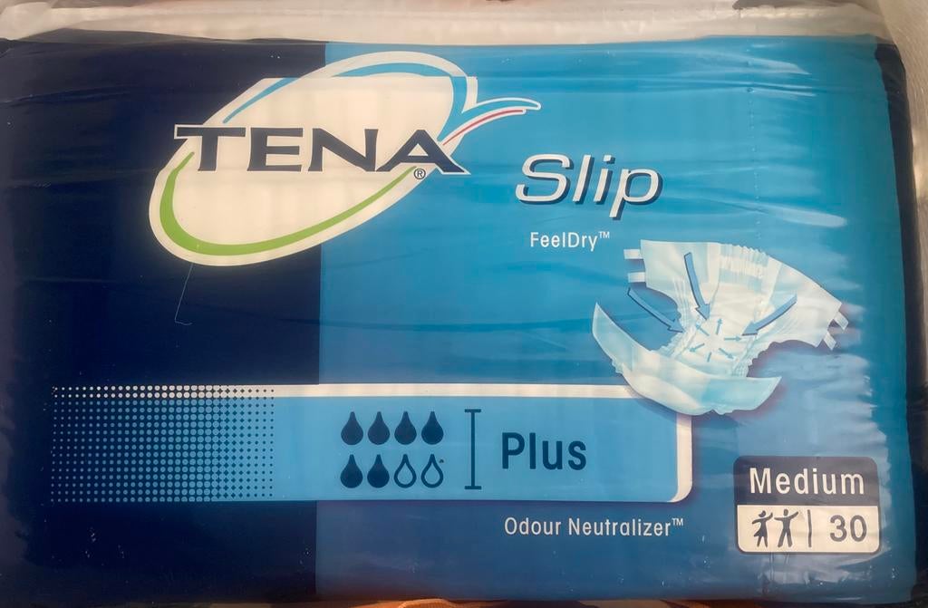 Tena slip pus losse exemplaren maar medium, Ophalen, Zo goed als nieuw