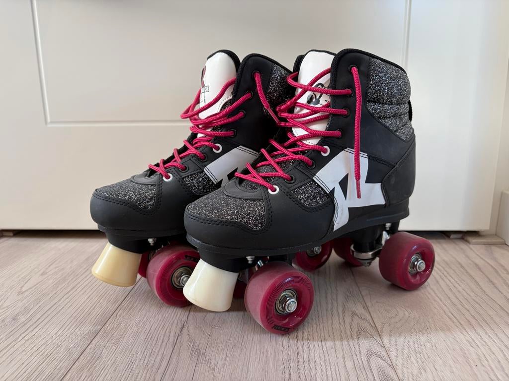Roces Quad Skates rolschaatsen - Zwart/Roze - Maat 38, Kinderen en Baby's, Ophalen of Verzenden, Zo goed als nieuw, Dames