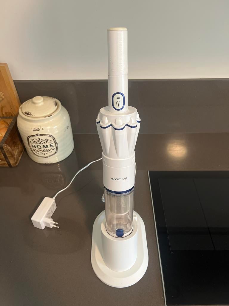 Invictus kruimeldief met laadstation, Ophalen of Verzenden, Gebruikt, Reservoir, Kruimeldief