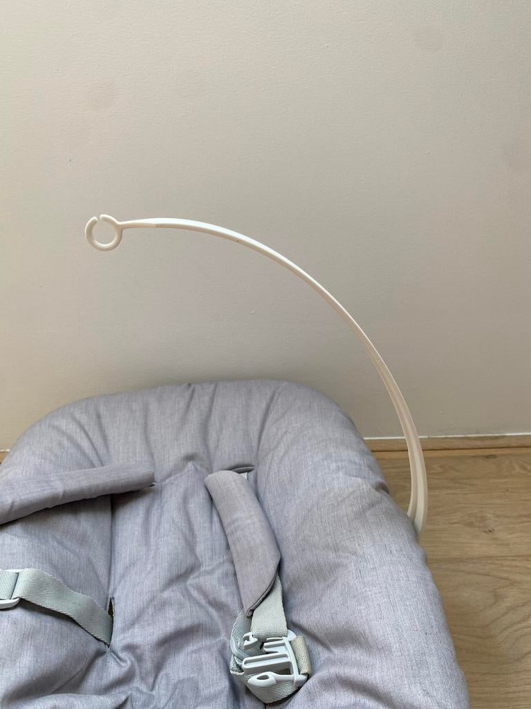 Stokke Tripp Trapp Newborn Set met speelgoedhanger, Kinderen en Baby's, Kinderstoelen, Ophalen of Verzenden, Zo goed als nieuw
