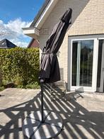 Zweefparasol met voet en tegels, Tuin en Terras, Parasols, Ophalen, Kantelbaar, 2 tot 3 meter, Zweefparasol