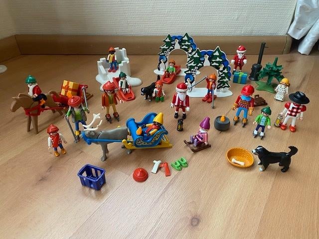 Playmobil, wintersport kerstman schaatsen slee skien rendier, Ophalen of Verzenden, Gebruikt