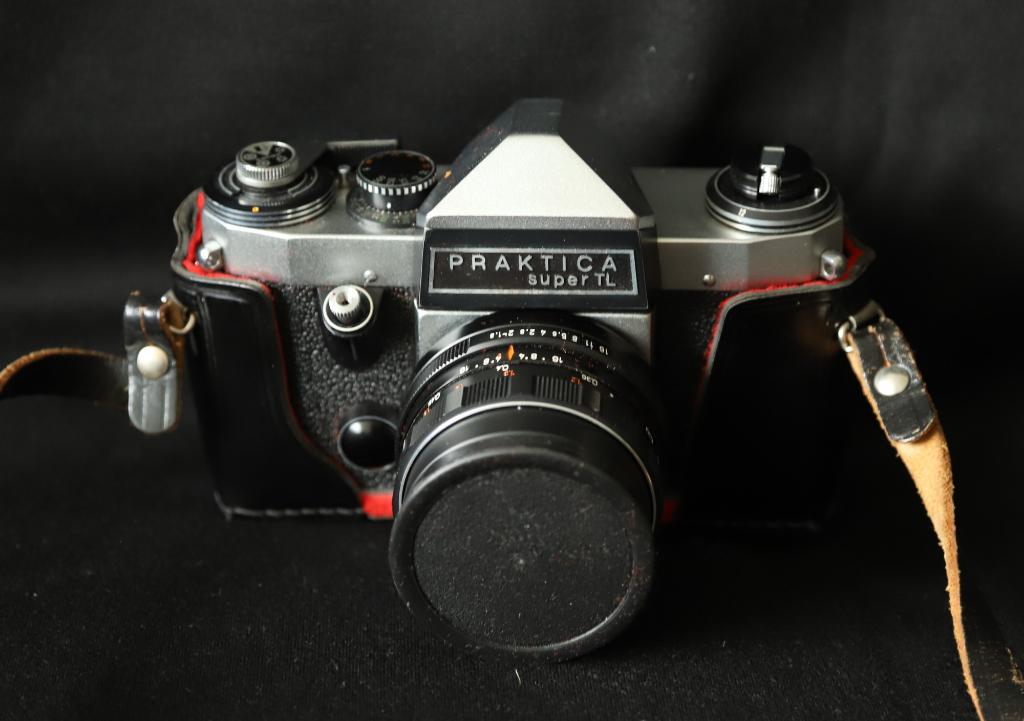Praktica Super TL met toebehoren, Audio, Tv en Foto, Fotocamera's Analoog, Ophalen of Verzenden, Gebruikt, Spiegelreflex, Overige Merken