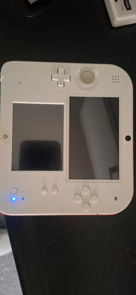 Nintendo 2DS Wit/Rood met Pokémon Moon + R4 kaart, Spelcomputers en Games, Spelcomputers | Nintendo 2DS en 3DS, Ophalen, Wit, 2DS