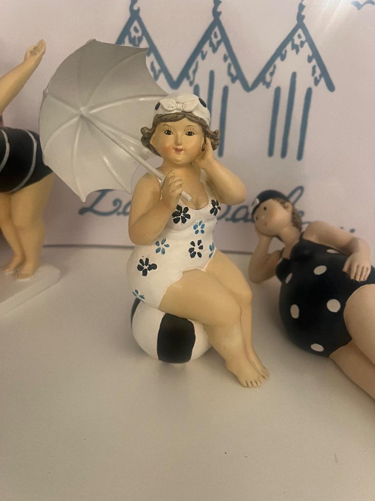 Leuk beeldje dame, Blauw, Minder dan 20 cm, Ophalen of Verzenden, Beeld