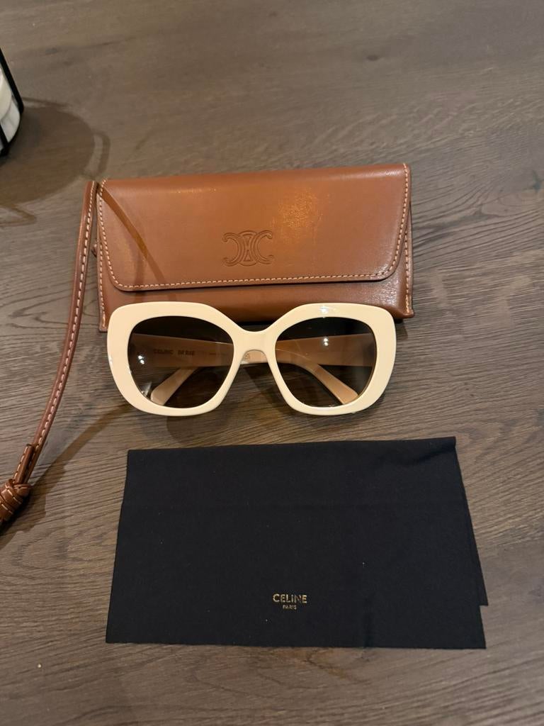 Celine zonnebril, Sieraden, Tassen en Uiterlijk, Zonnebrillen en Brillen | Dames, Ophalen of Verzenden, Zo goed als nieuw, Zwart
