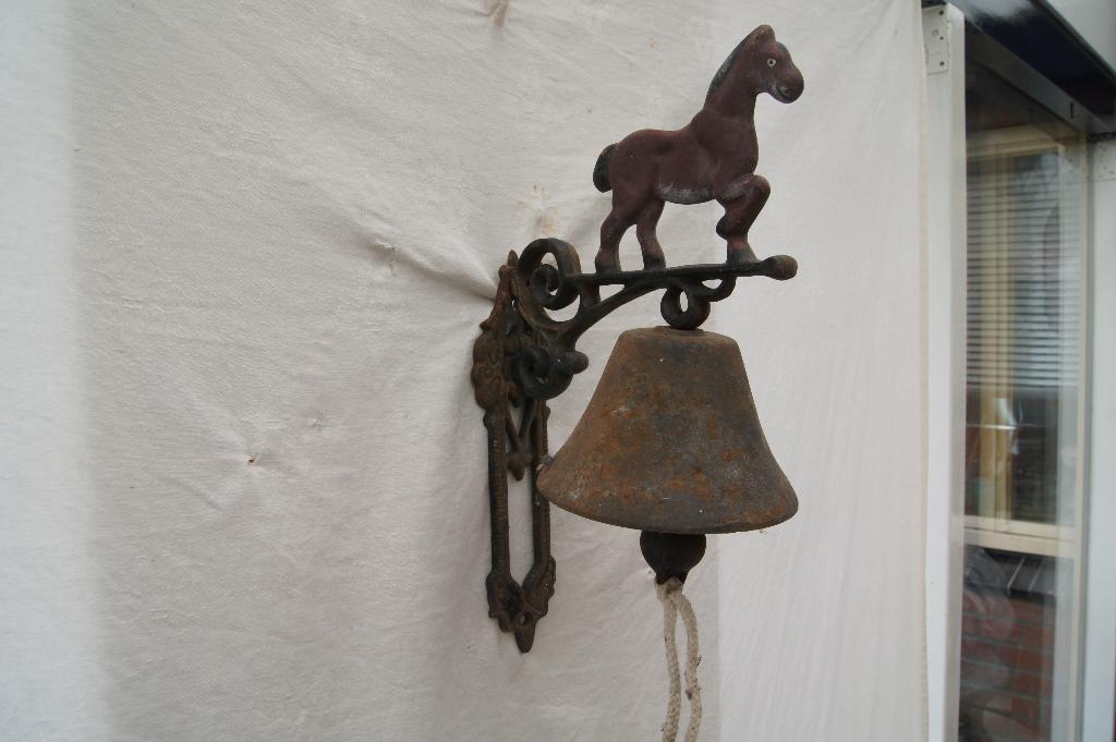 Bel met Paard, Ophalen of Verzenden