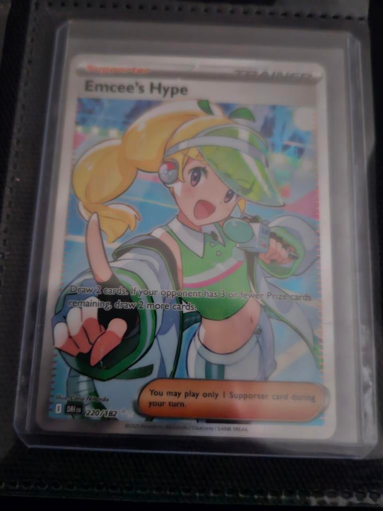 Pokemon Emcee's Hype 220/182 Destined Rivals, Ophalen of Verzenden, Zo goed als nieuw, Losse kaart, Foil