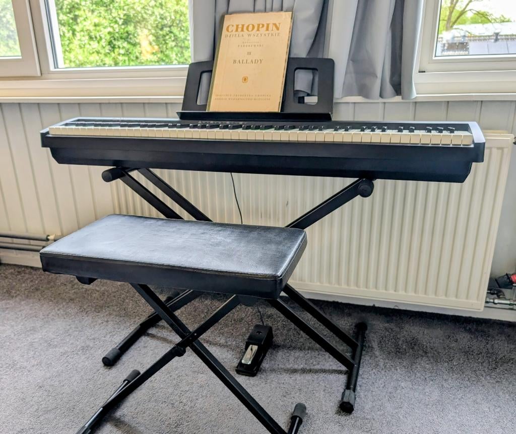 Roland FP-10 + Accesoires, Muziek en Instrumenten, Ophalen, Gebruikt, Zwart, Digitaal