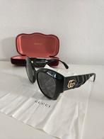 Gucci zonnebril, Sieraden, Tassen en Uiterlijk, Zonnebrillen en Brillen | Dames, Ophalen of Verzenden, Zo goed als nieuw, Zwart