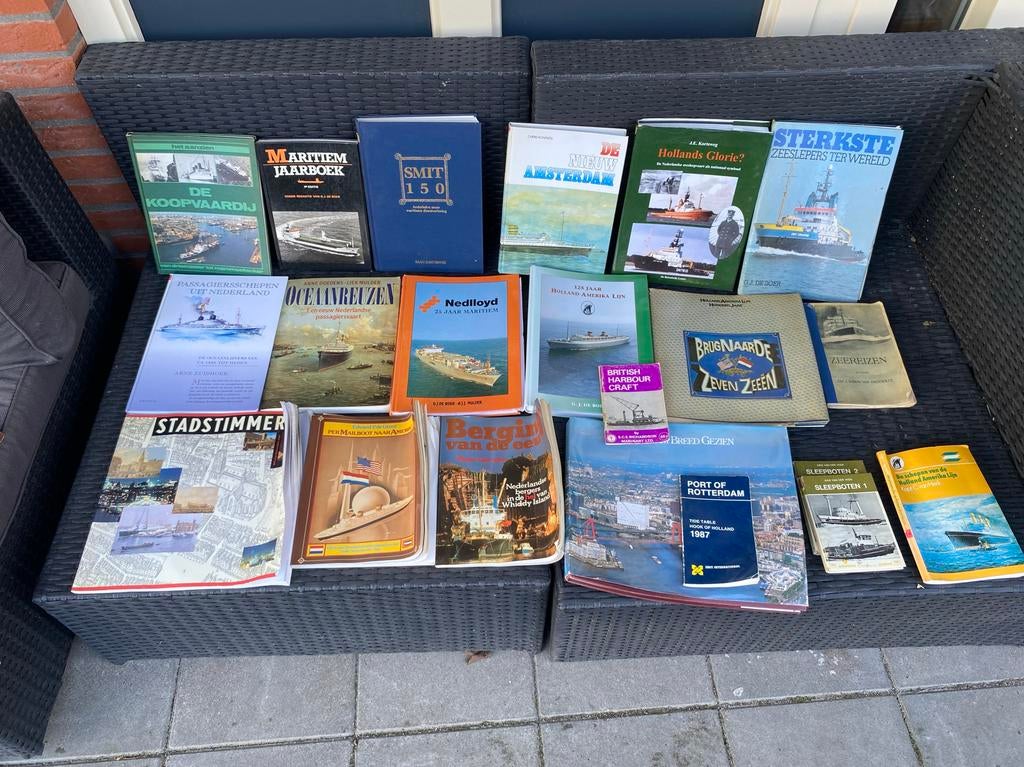 Partij boeken over scheepvaart, passagiersschepen en havens, Boeken, Ophalen, Gelezen, Boot