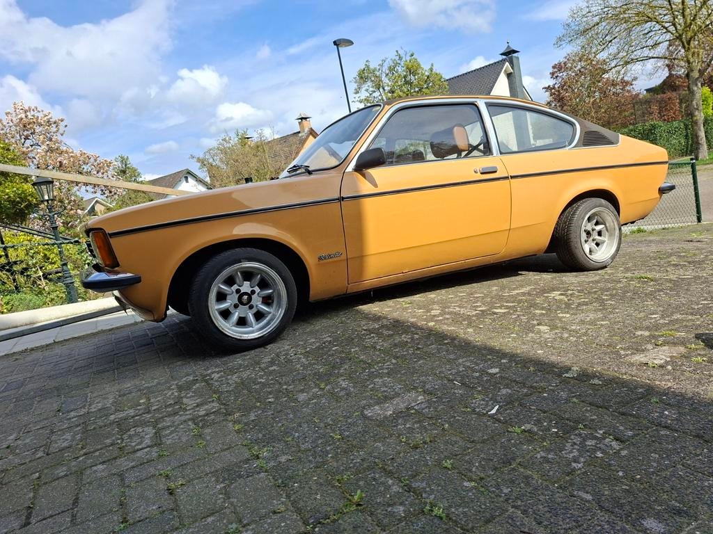 Kadett c coupe sierlijsten /ramen, Ophalen of Verzenden