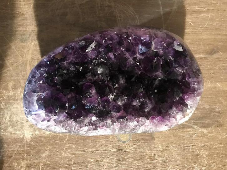 Amethist cluster (2) 6,6 kg, 26x17x10 diep paars, Verzamelen, Mineralen en Fossielen, Mineraal, Ophalen of Verzenden