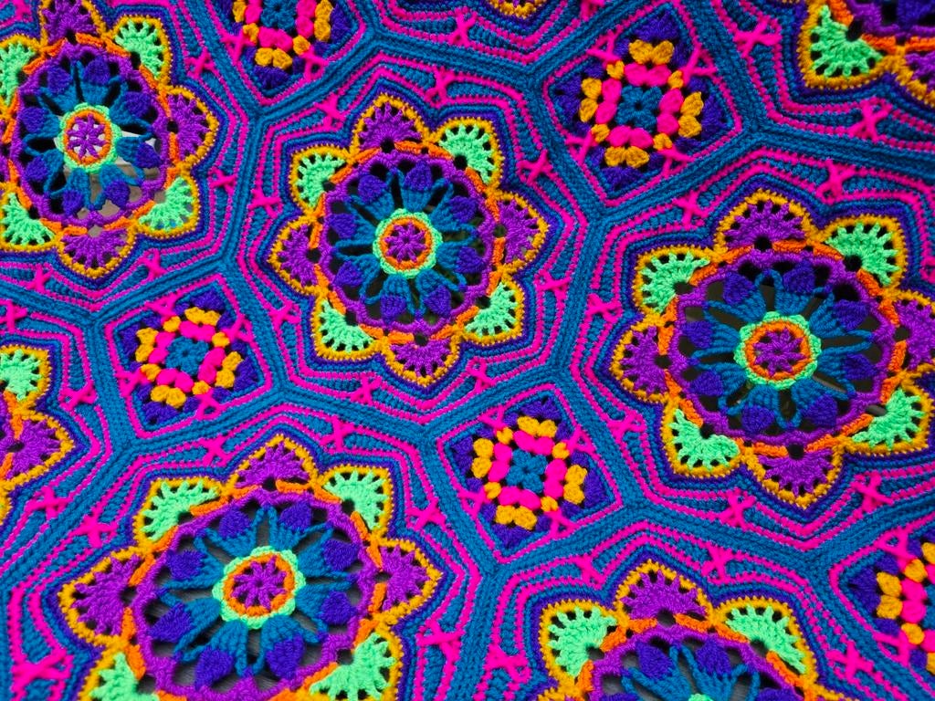 OPRUIMING!️ Gehaakte deken/plaid Persian tiles., Ophalen of Verzenden, Nieuw, Haken, Overige typen