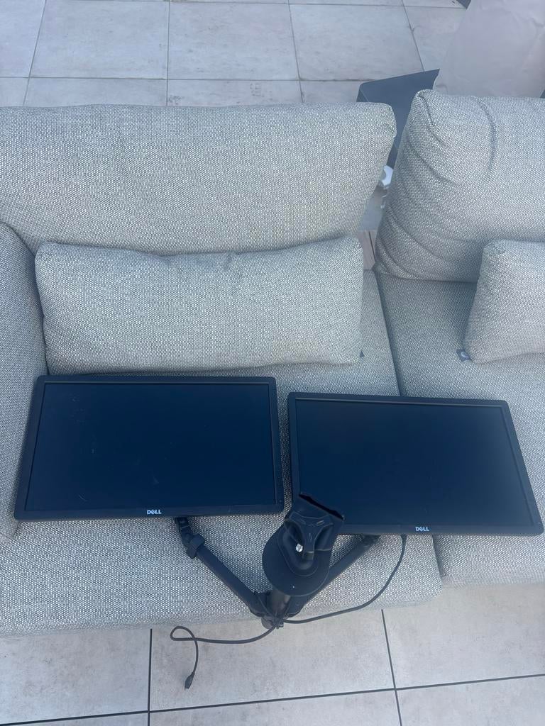 2x Dell monitoren met dubbele monitorarm, Gebruikt, IPS, 60 Hz of minder, Ophalen