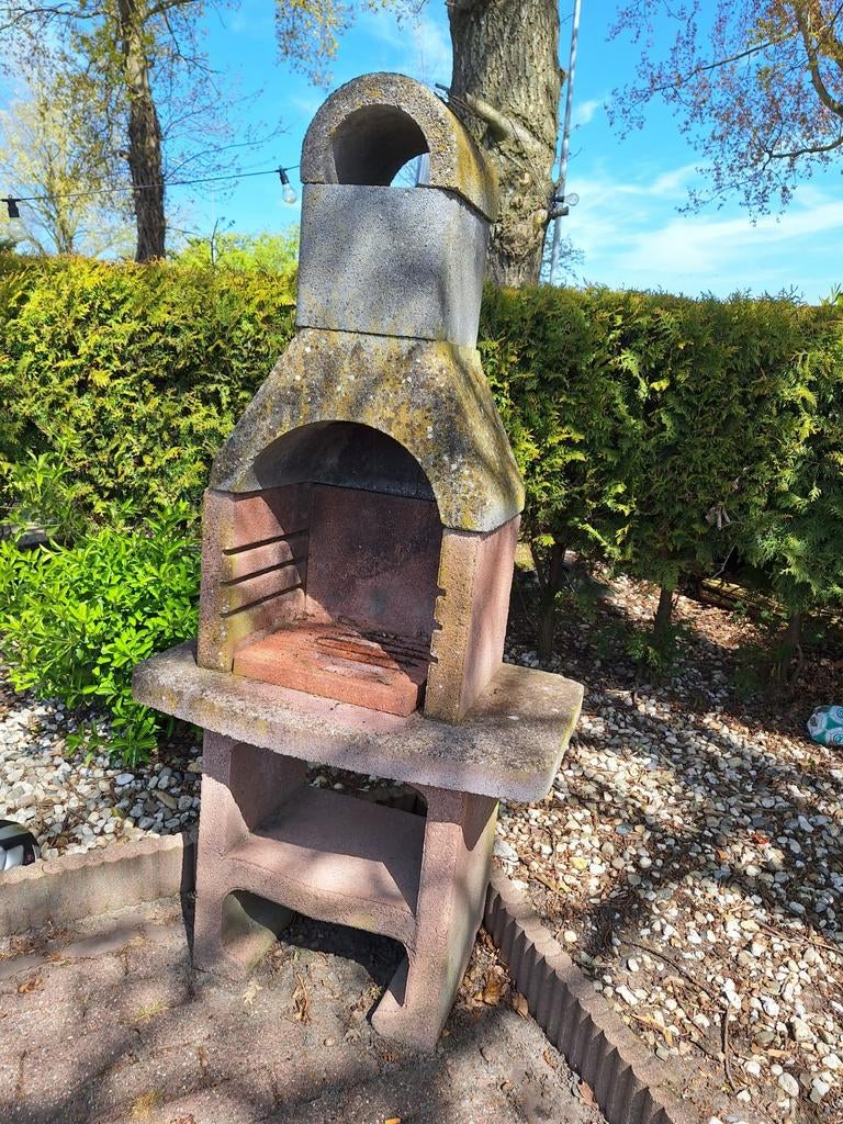 Betonnen barbecue voor buiten, Ophalen, Gebruikt
