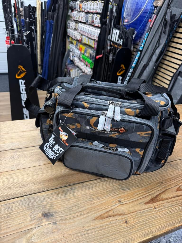 nieuwe iron trout spooner base roofvis tas met 6 boxen, Watersport en Boten, Hengelsport | Roofvissen, Ophalen of Verzenden, Nieuw