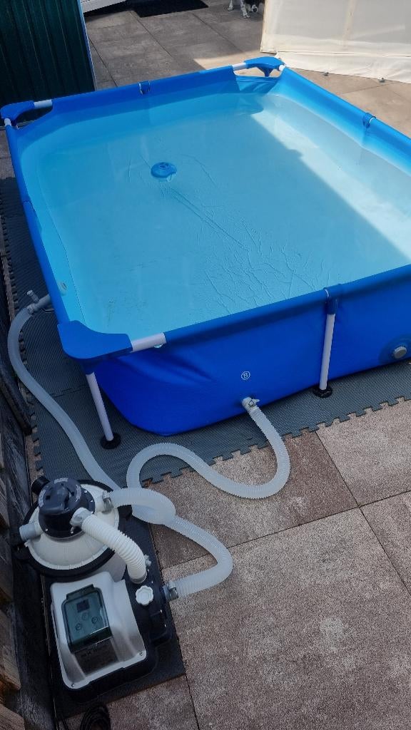 Zwembad met toebehoren, Ophalen, Zo goed als nieuw