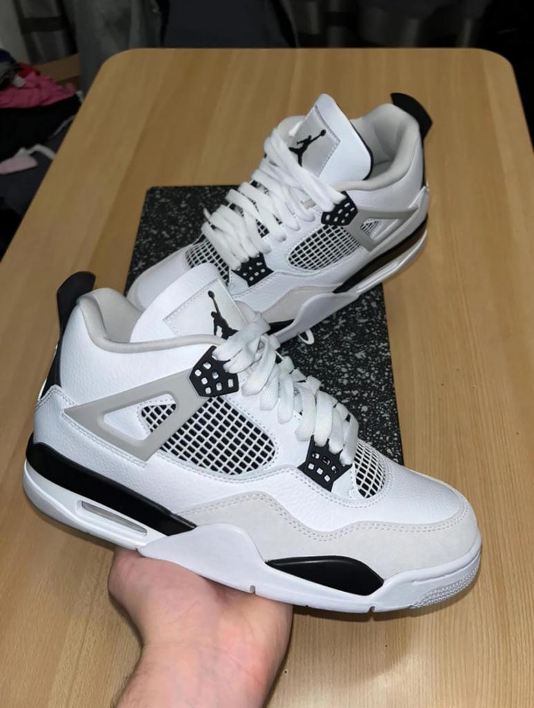 Jordan 4 Military Black 43, Kleding | Heren, Schoenen, Wit, Nieuw, Ophalen of Verzenden, Sneakers of Gympen