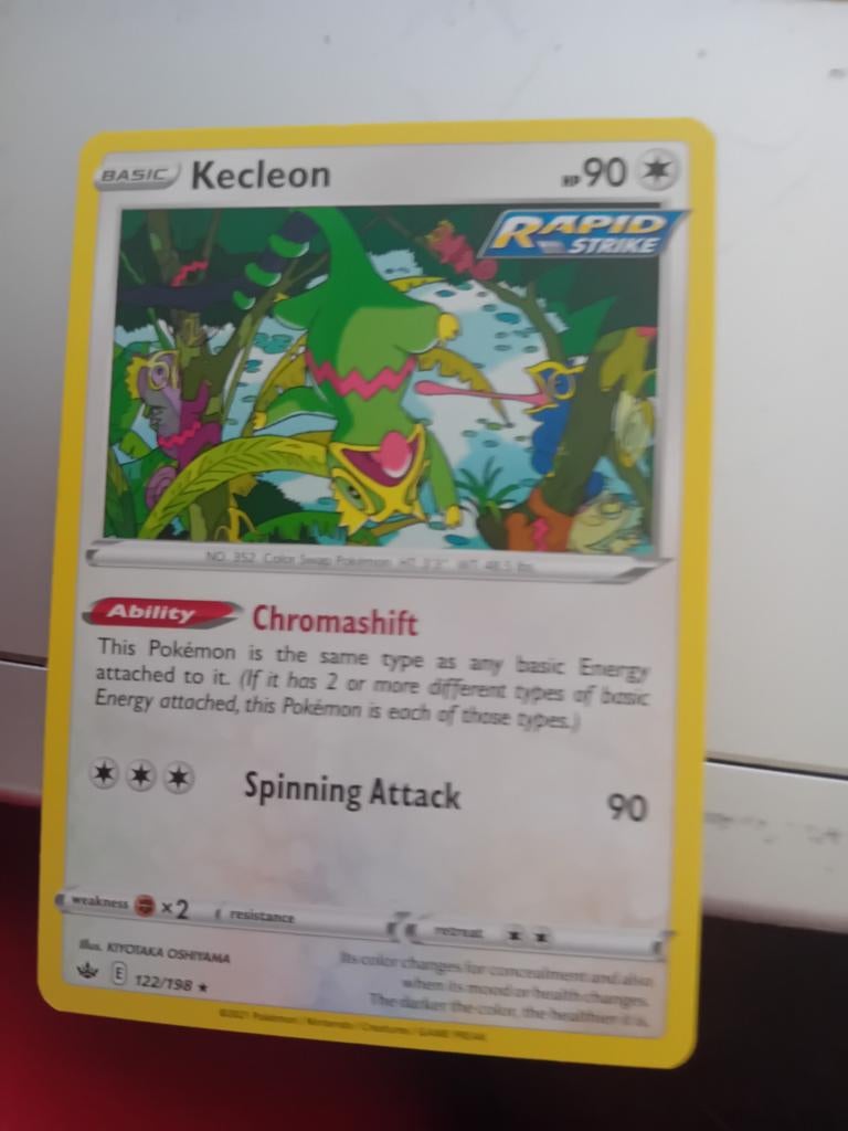 Kecleon Pokémon Kaart - Rapid Strike (122/198), Ophalen of Verzenden, Zo goed als nieuw, Losse kaart, Foil
