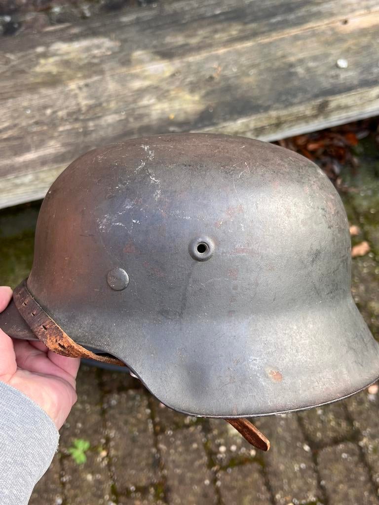 Duitse helm ww2 ex xx en verzameling spullen omgeving Eindh, Ophalen of Verzenden, Duitsland, Helm of Baret