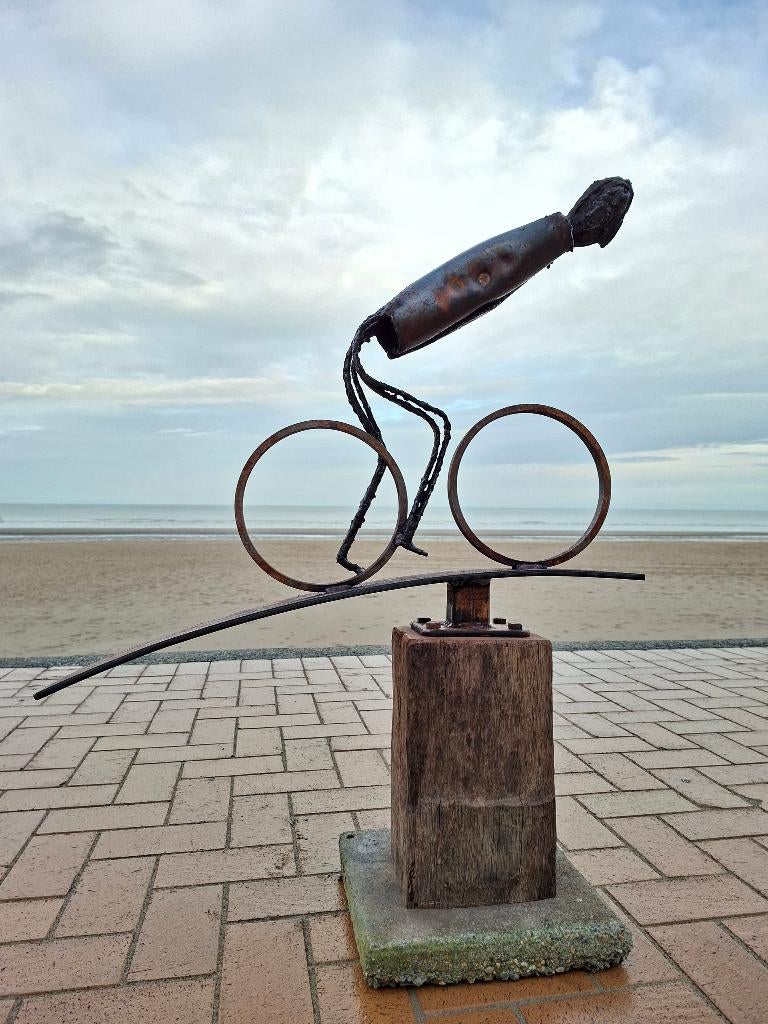 Stalen, ijzeren tuinbeelden voor schappelijke prijzen, Ophalen of Verzenden, Nieuw, Metaal, Mensenbeeld