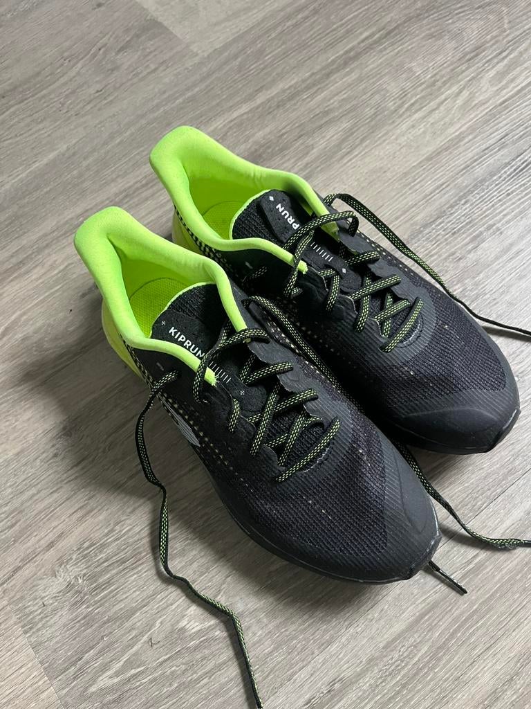 Kiprun hardloopschoen maat 40, Sport en Fitness, Loopsport en Atletiek, Ophalen of Verzenden, Zo goed als nieuw, Hardloopschoenen