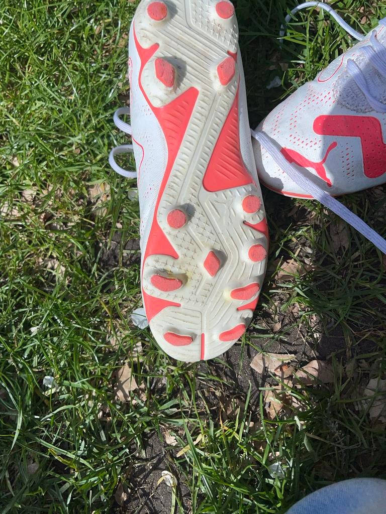 Puma voetbalschoenen, Sport en Fitness, Voetbal, Gebruikt, Maat XS of kleiner, Schoenen, Ophalen of Verzenden