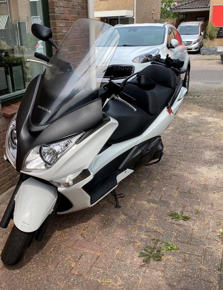 Honda Silverwing 400 FJSa, Motoren, Motoren | Honda, Particulier, Scooter, 12 t/m 35 kW, 2 cilinders, Motorrijbewijs A, ABS, Ophalen