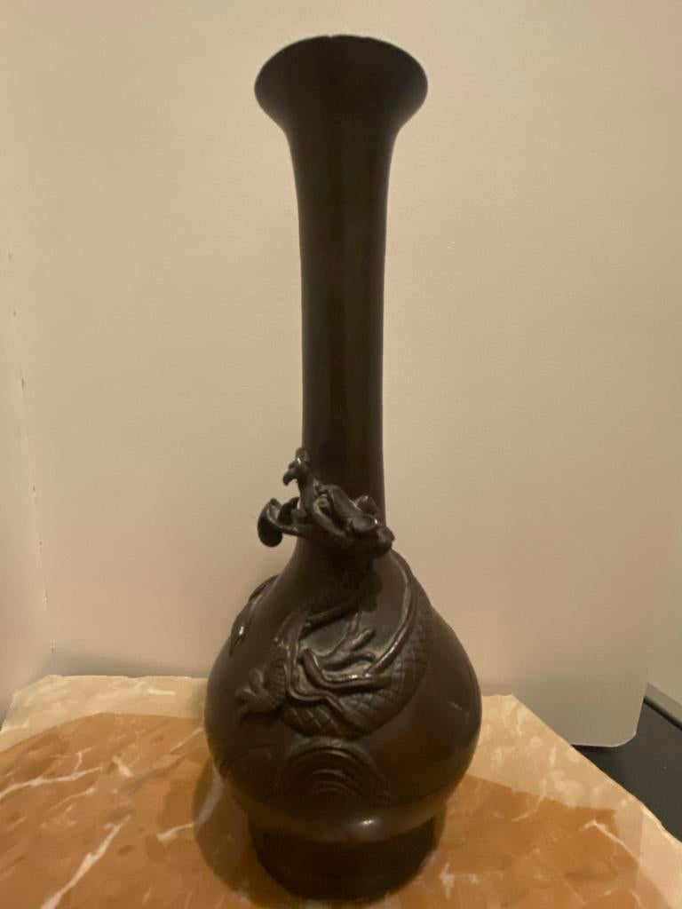Japanse bronzen vaas met draak, Meiji-periode, Antiek en Kunst, Ophalen of Verzenden