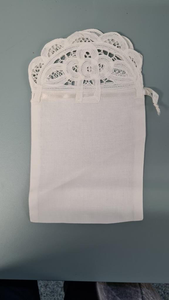 Prachtig wit linnen/katoenen zakje met sierlijk kant., Antiek en Kunst, Ophalen of Verzenden