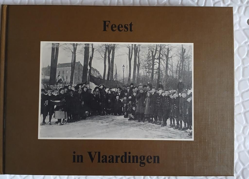 Feest in Vlaardingen - Historisch Fotoboek, Boeken, Ophalen of Verzenden, 20e eeuw of later, Gelezen, Diverse fotografen en archieven