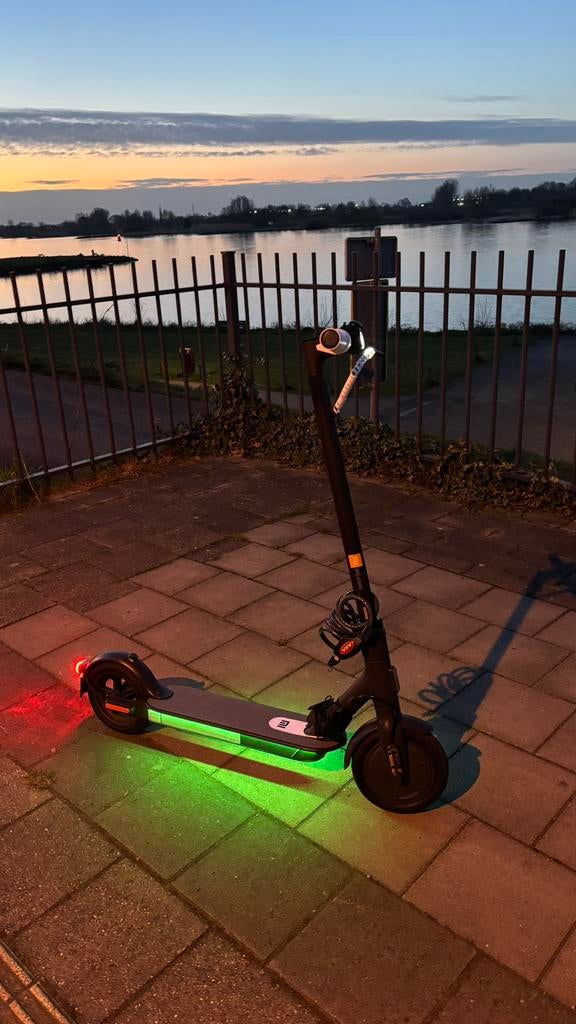 Xiaomi Essential E-step met LED-strip en alarm (20 km/u), Ophalen, Gebruikt, Elektrische step (E-scooter)