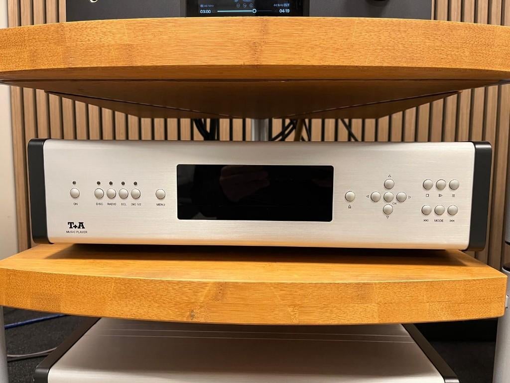 T en A  versterker , music player en powerplant, Ophalen of Verzenden, Gebruikt, 120 watt of meer, Overige merken