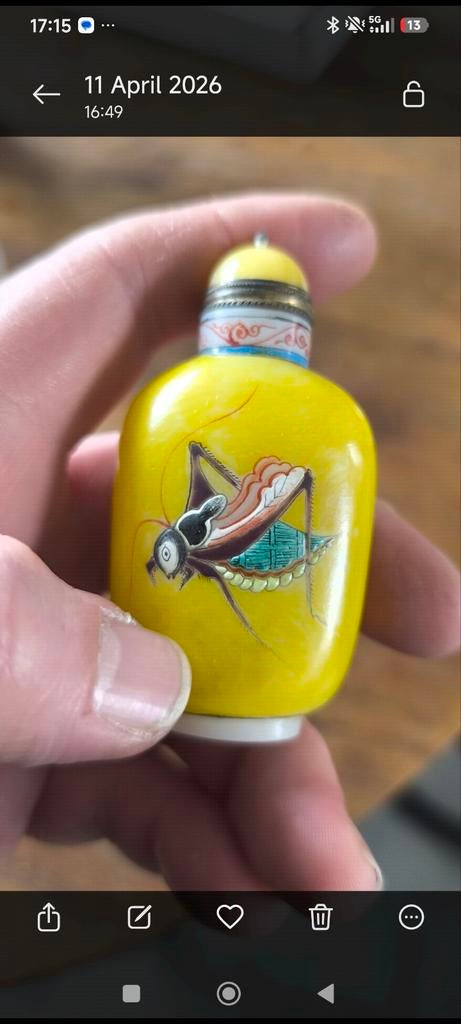 Chinese glazen snuiffles met gedetailleerde sprinkhaan, Ophalen of Verzenden