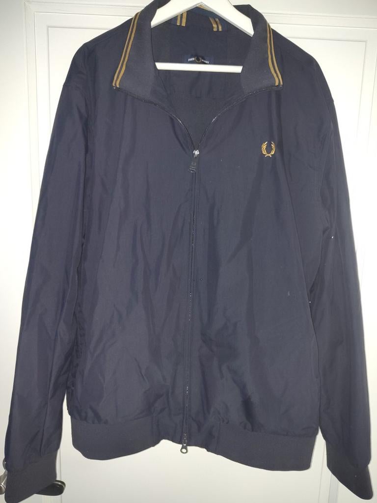 Fred Perry Harrington Jas - Donkerblauw met gouden strepen, Maat 52/54 (L), Blauw, Ophalen of Verzenden, Zo goed als nieuw