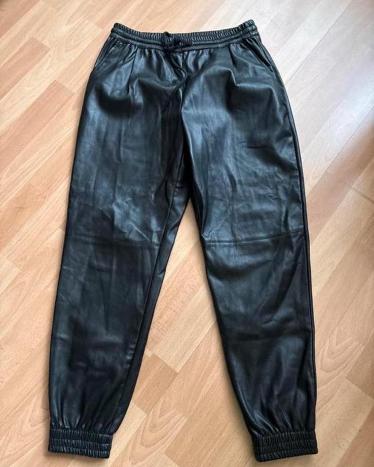 Zara zwarte imitatie leren jog broek mt S ZGAN, Kleding | Dames, Zwart, Ophalen of Verzenden, Zo goed als nieuw, Maat 36 (S)