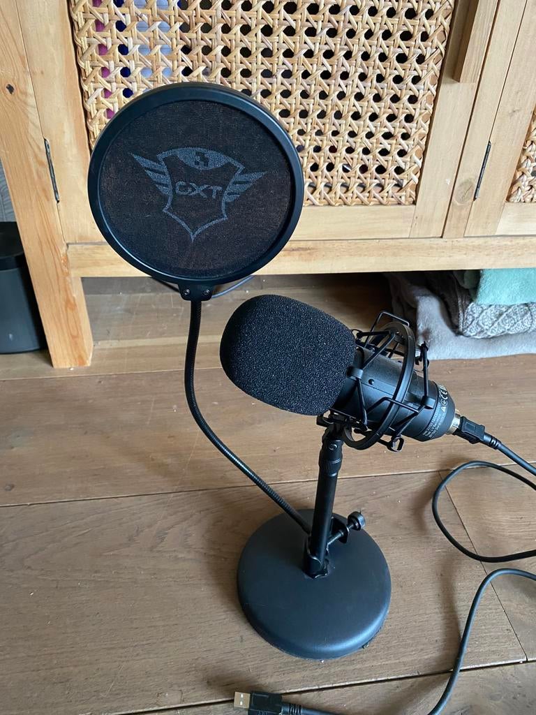 Trust gaming gxt 252 emita streaming microphone, Muziek en Instrumenten, Microfoons, Ophalen, Zo goed als nieuw, Studiomicrofoon