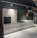 Tijdloze keuken met Neff apparatuur en Siemens, Huis en Inrichting, Keuken | Complete keukens, Enkelwandige keuken, Ophalen of Verzenden