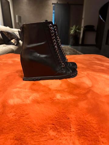 Casadei laarzen zwart beschikbaar voor biedingen