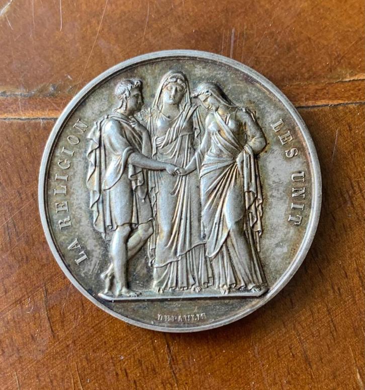 Historische Zilveren !!  medaille "LA RELIGION LES UNIT", Postzegels en Munten, Penningen en Medailles, Overige materialen, Ophalen of Verzenden