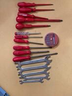 Schroevendraaiers & steeksleutels set, Doe-het-zelf en Verbouw, Gereedschap | Handgereedschap, Ophalen of Verzenden, Gebruikt