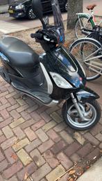 Piaggio fly, Fietsen en Brommers, Scooters | Piaggio, Ophalen, Maximaal 45 km/u, Zo goed als nieuw, Fly